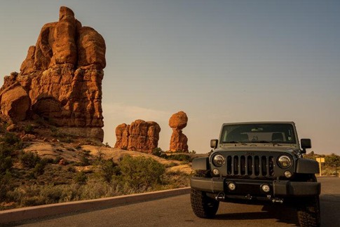 blog - Arches NP - pic 6 - Jeep